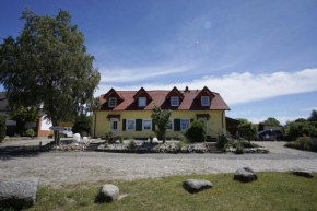 viel Natur und idyllische Umgebung - Ferienhaus Honigtopf FeWo Märchenwald, Sagard